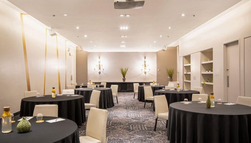 Conference room - Auberge Le jardin d Antoine