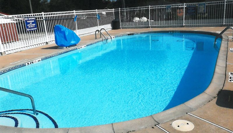Basen - Americas Best Value Inn & Suites Siloam Springs