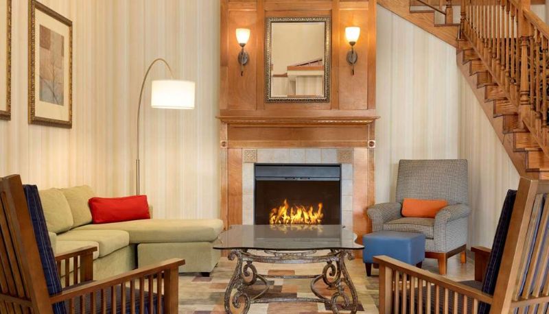 Hall - Country Inn & Suites by Radisson Pineville LA