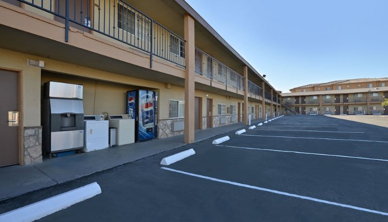 Bilgi - Crown Motel