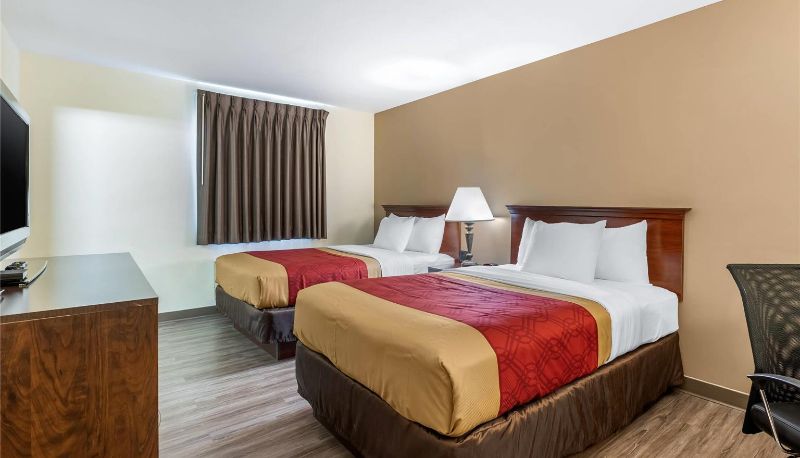 Camera - Econo Lodge Inn & Suites Des Moines Fairgrounds Area