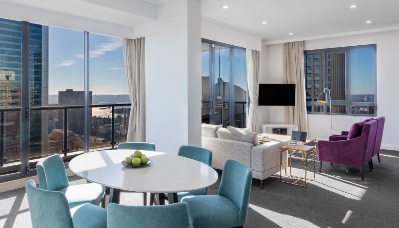 Suite - Meriton Suites Pitt Street
