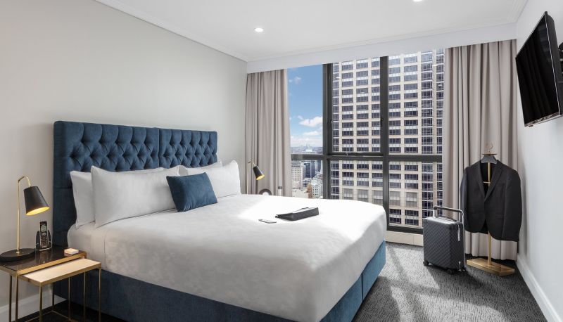 Suite - Meriton Suites Pitt Street