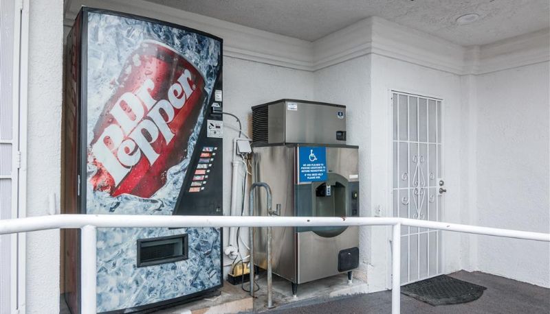 Interior view - Motel 6 Norwalk