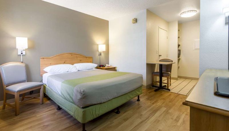 Suite - STUDIO 6 TEMPE
