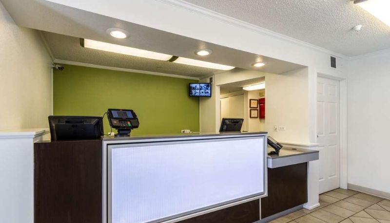 Lobby - STUDIO 6 TEMPE