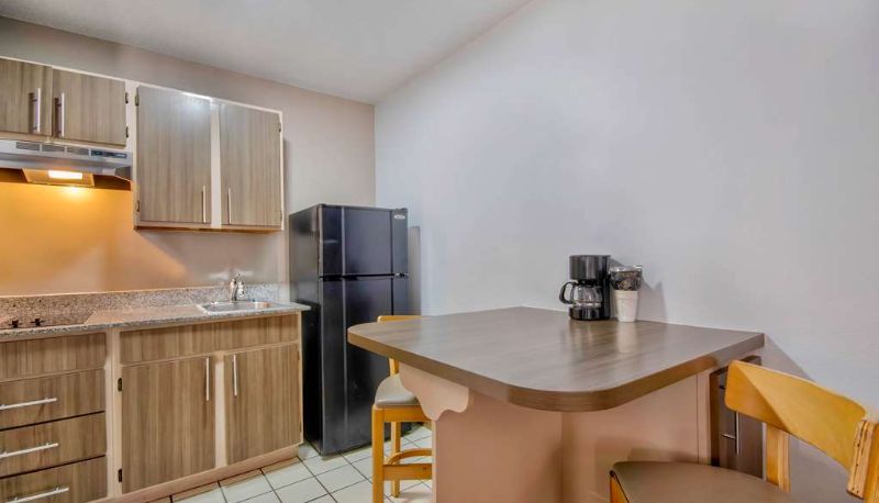 Kamer - Studio 6 Austin Midtown