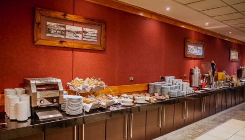 Ontbijtzaal in het restaurant - Diego de Almagro Punta Arenas