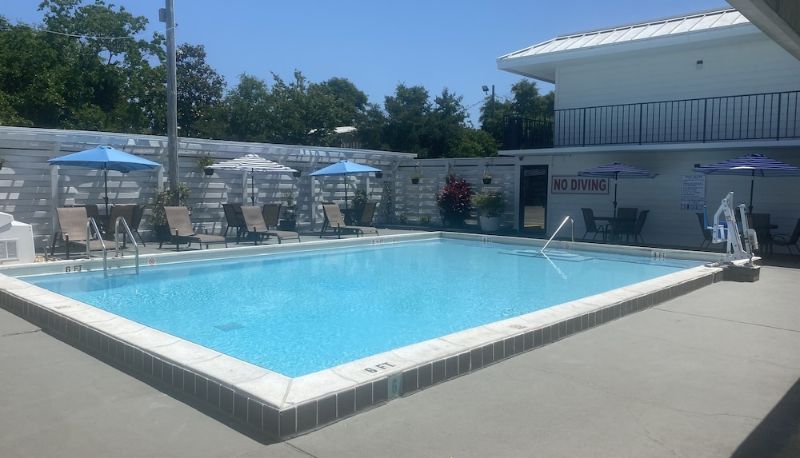 Pool - Village Inn Destin