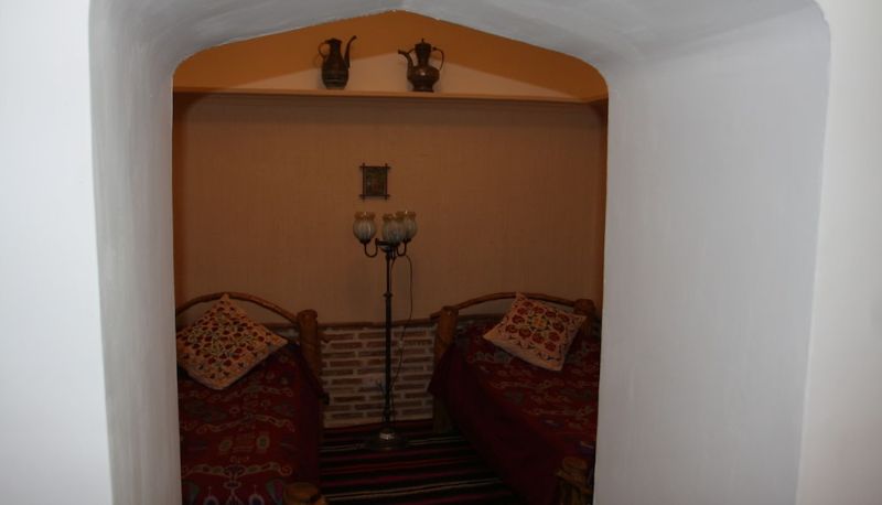 Tripla - Amulet Hotel
