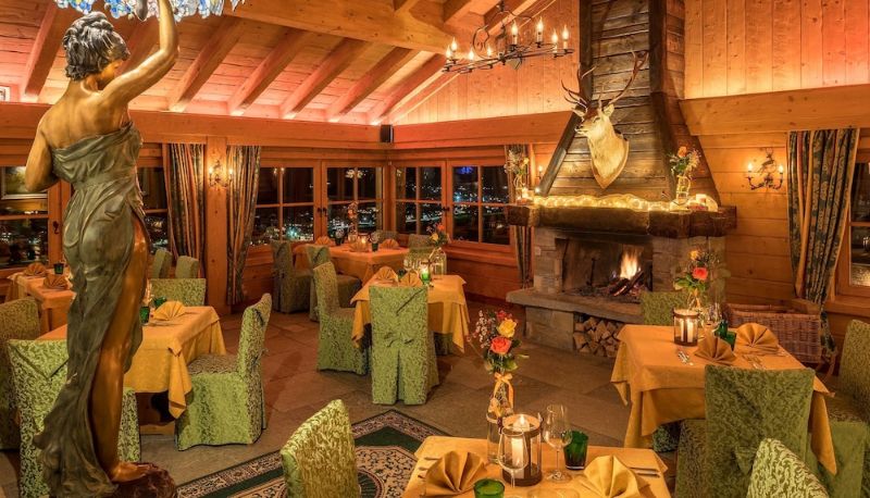 Restaurant - Park Chalet Village