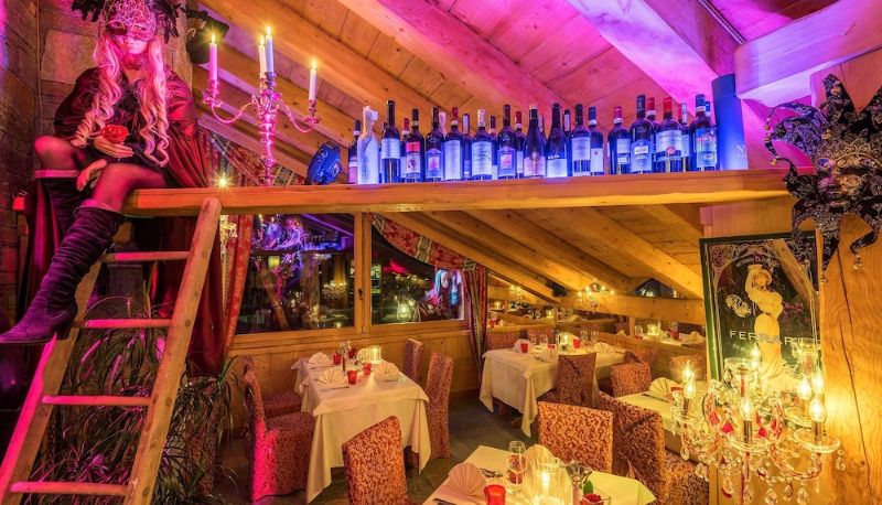 Restaurant - Park Chalet Village