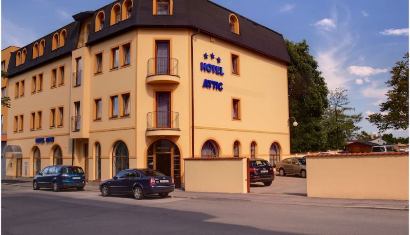Info - Hotel Attic