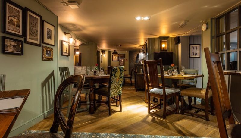 Restaurant - Greyhound Hotel