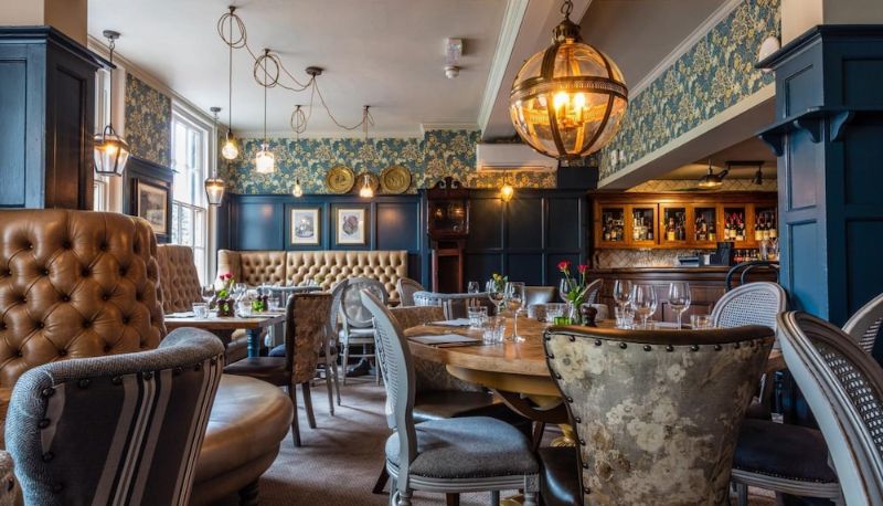 Restaurant - Greyhound Hotel