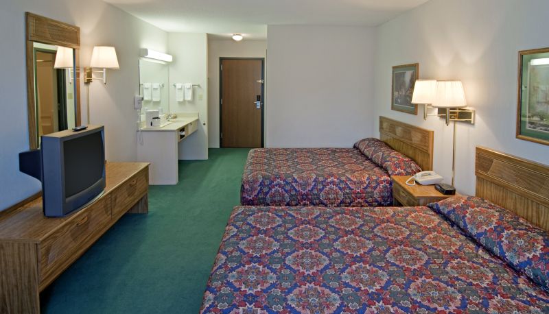Zimmer - Americas Best Value Inn Tahquamenon Country