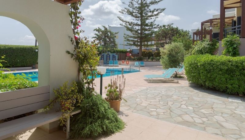Pool - Your Memories Hotel