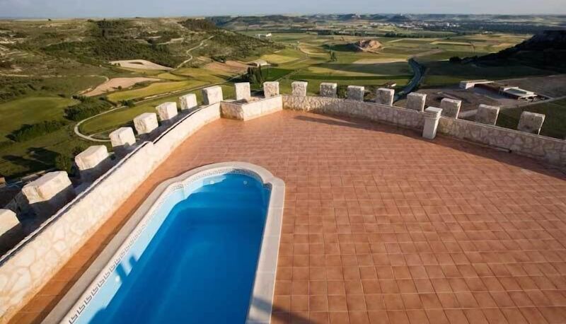 Pool - Castillo de Curiel