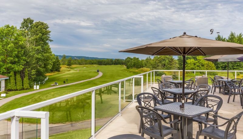 Restaurant - Living Stone Golf Resort