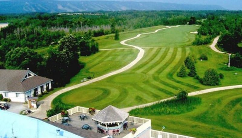 Pool - Living Stone Golf Resort