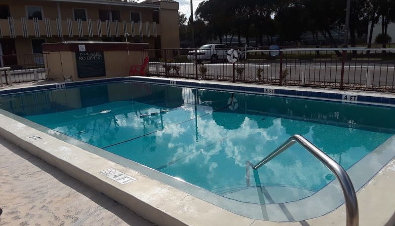 Piscina - Budget Lodge of Mount Dora