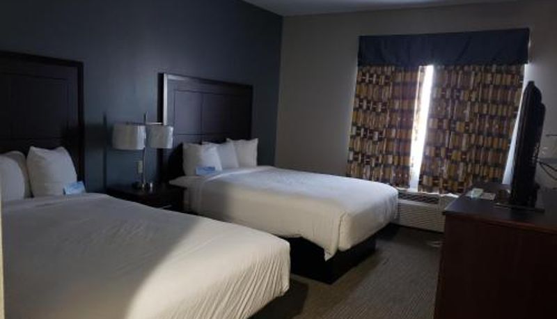Quarto - Days Inn & Suites by Wyndham Cleburne TX