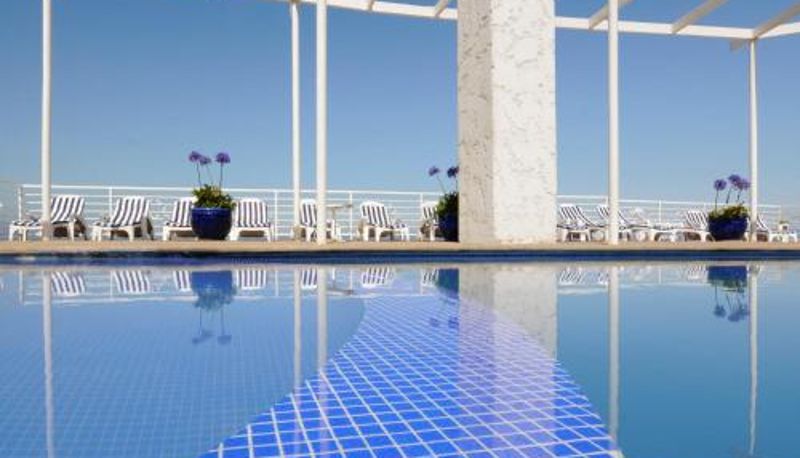 Piscina - MR Mar Suites (ex Neruda Mar Suites)