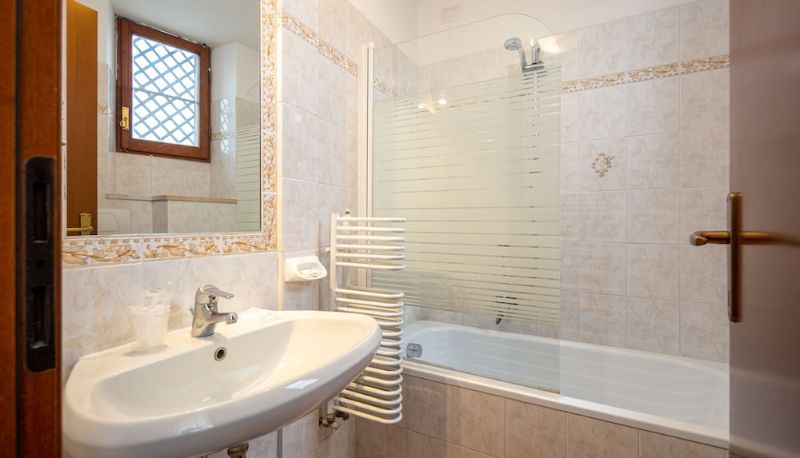 Standard room - Lilium Hotel