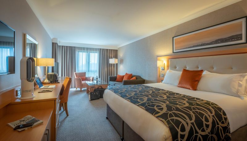 Camera - Clayton Hotel Leopardstown