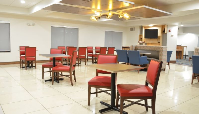 Info - Holiday Inn Express WATERLOO-CEDAR FALLS by IHG