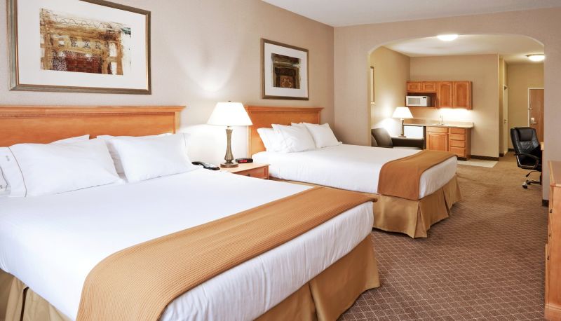 Zimmer - Holiday Inn Express & Suites CHESTERFIELD - SELFRIDGE AREA by IHG