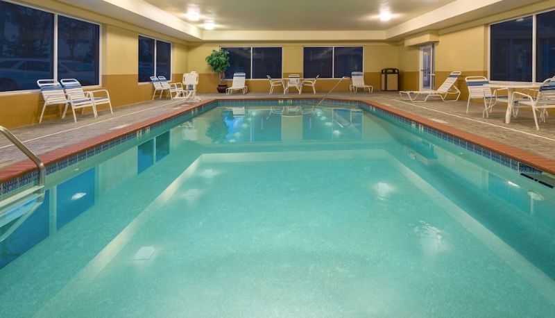 Piscine - Holiday Inn Express & Suites LEXINGTON DTWN AREA-KEENELAND by IHG