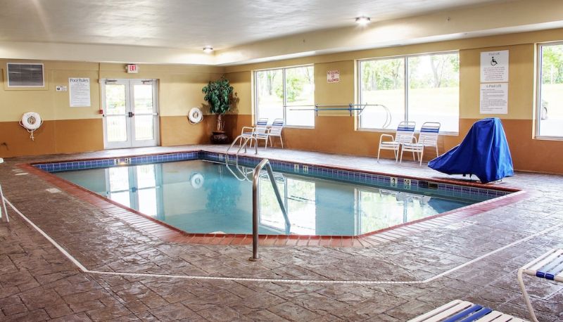 Piscine - Holiday Inn Express & Suites LEXINGTON DTWN AREA-KEENELAND by IHG