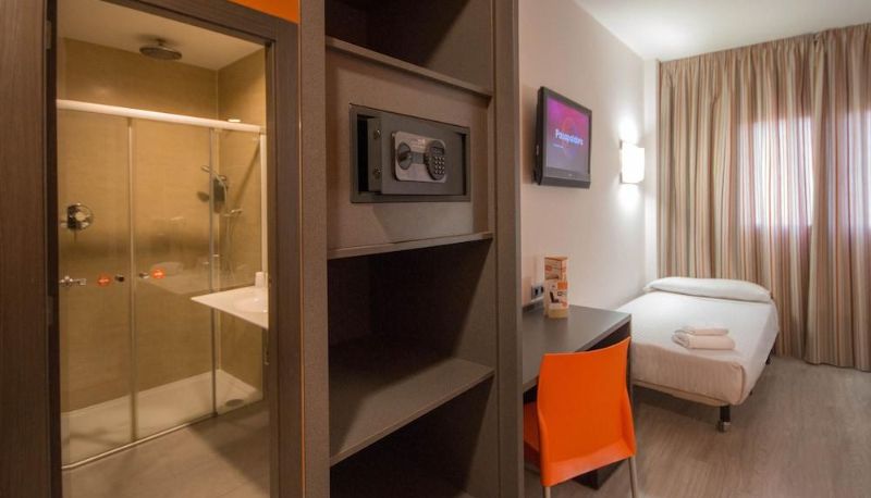 Habitación triple - H2 Fuenlabrada