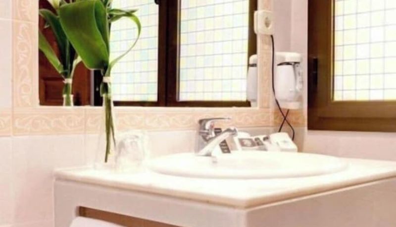 Cuarto de baño - Sercotel Toledo Imperial