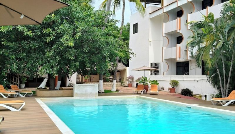 Piscina - Hotel Surf Olas Altas