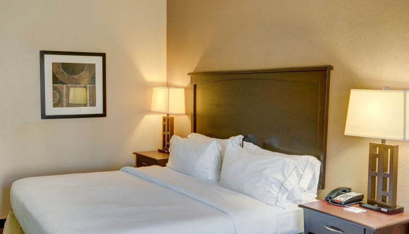 Camera - Holiday Inn Express & Suites HUNTSVILLE by IHG