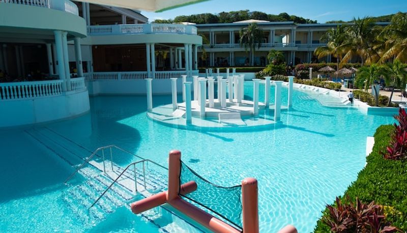 lady hamilton jamaica dress code Grand Palladium Jamaica Food & Beverage Unofficial Palladium