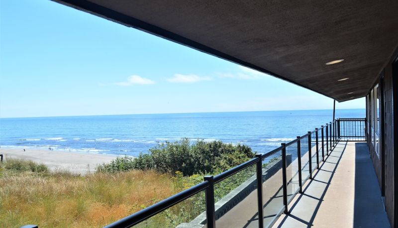 Bilgi - Beachfront Manor Hotel