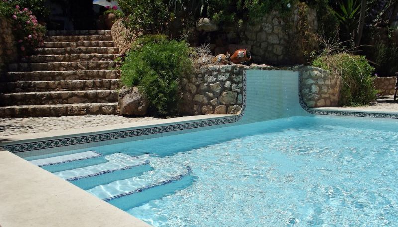 Pool - Uma Casa à Beira Sol