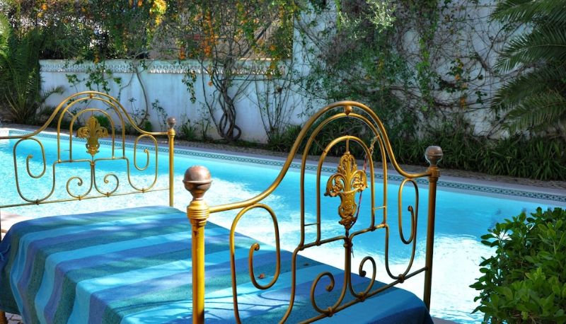 Pool - Uma Casa à Beira Sol