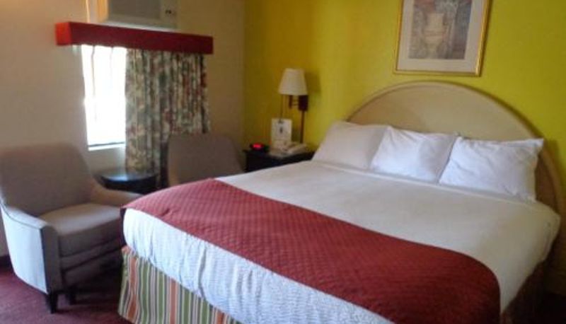 Oda - Economy Inn Express Warren