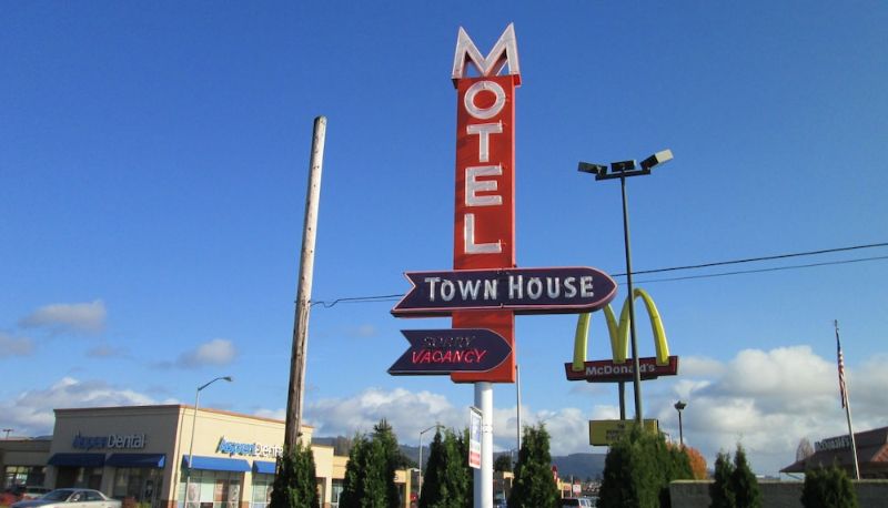 Info - Town House Motel Inc