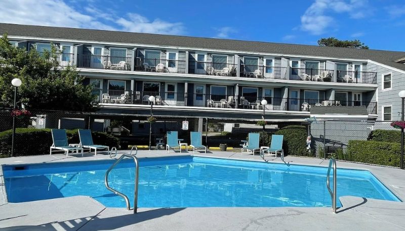 Pool - Grand Beach Inn