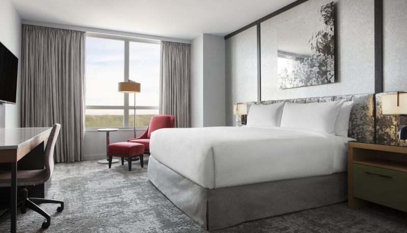 Room - Loews Chicago O Hare Hotel