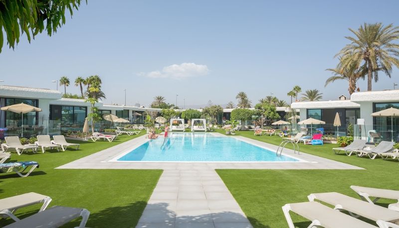 Piscina - Bungalows Doña Rosa