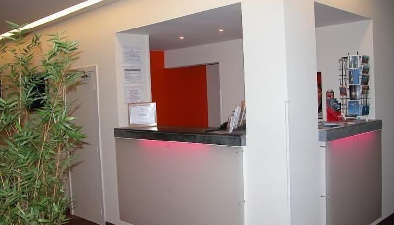 Reception - Hotel Albert 2