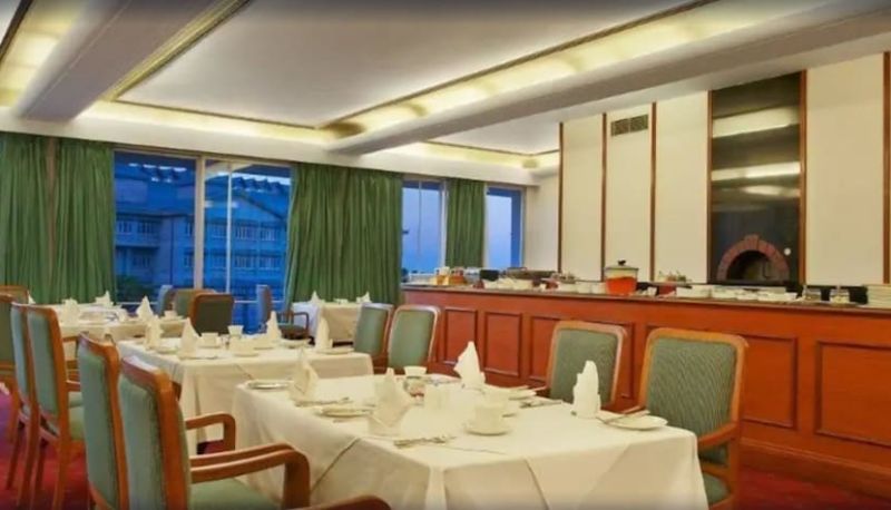 Restauracja - A grand heritage hotel since 1898 Clarkes hotel