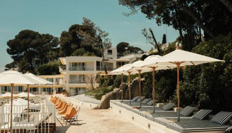 Hotellets utomhusområde - a Beaumier hotel Les Roches Rouges