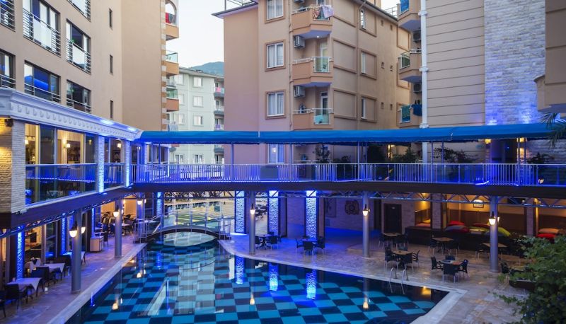 Havuz - Taç Premier Hotel & Spa Hotel & Spa